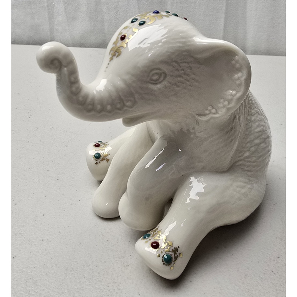 LENOX SITTING ELEPHANT FIGURINE FROM CHINA JEWELS COLLECTION - GOLD DETAILING